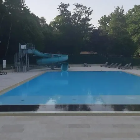 Mobilhome Les Pieds Dans L Eau Avec Piscine * Saint-Gerons